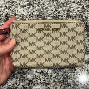 Michael Kors wristlet